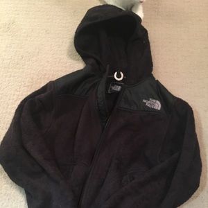Women’s north face fuzzy jacket